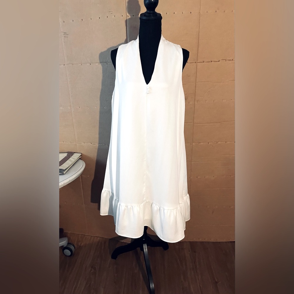 Taylor White Ruffled V-Neck
Sundress - Picture 3 of 6
